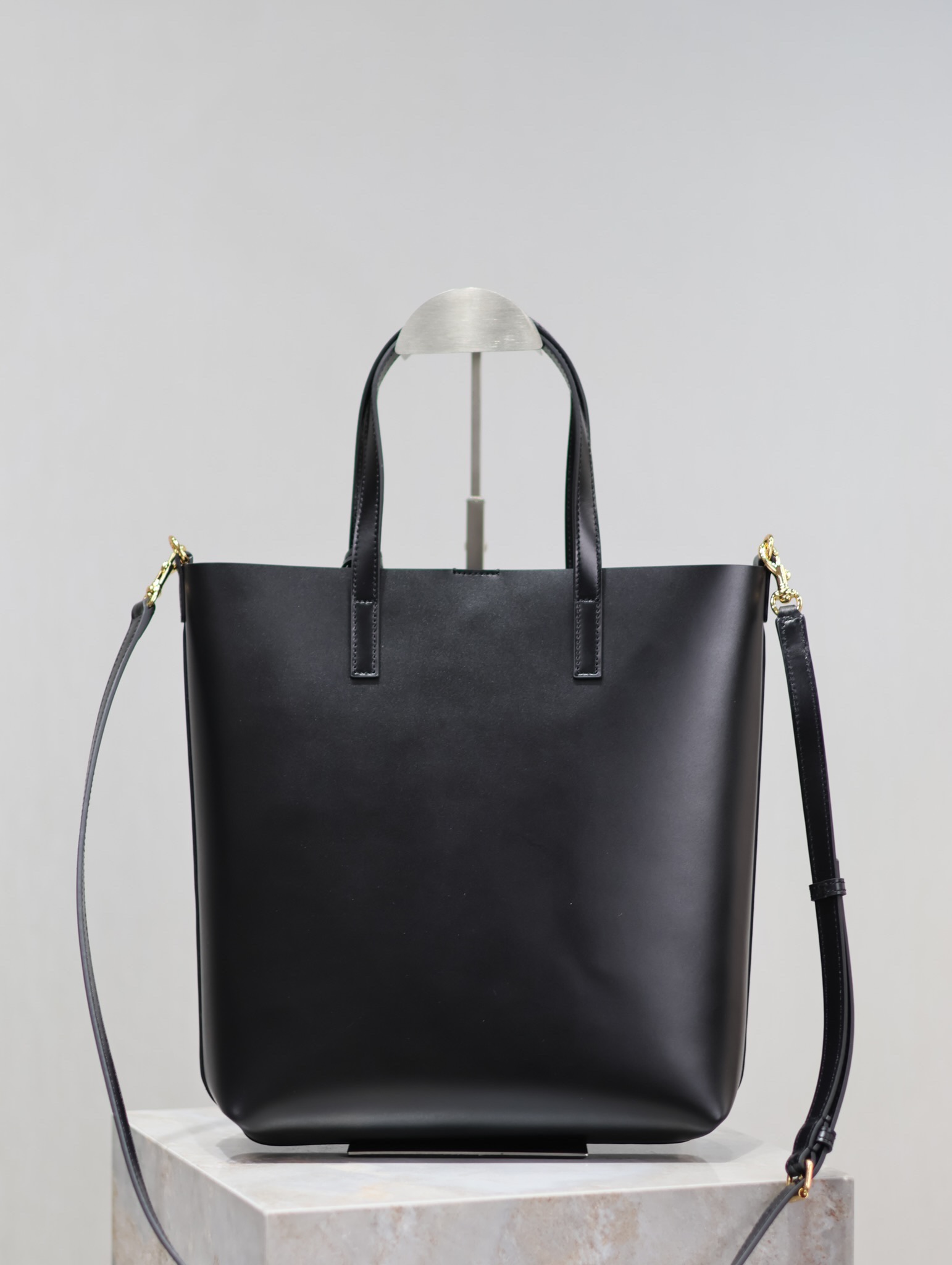 Bagsaaa Y51 Shopping Sa1nt Lau*nt Toy In Leather 600307 Black - 25x28x8cm