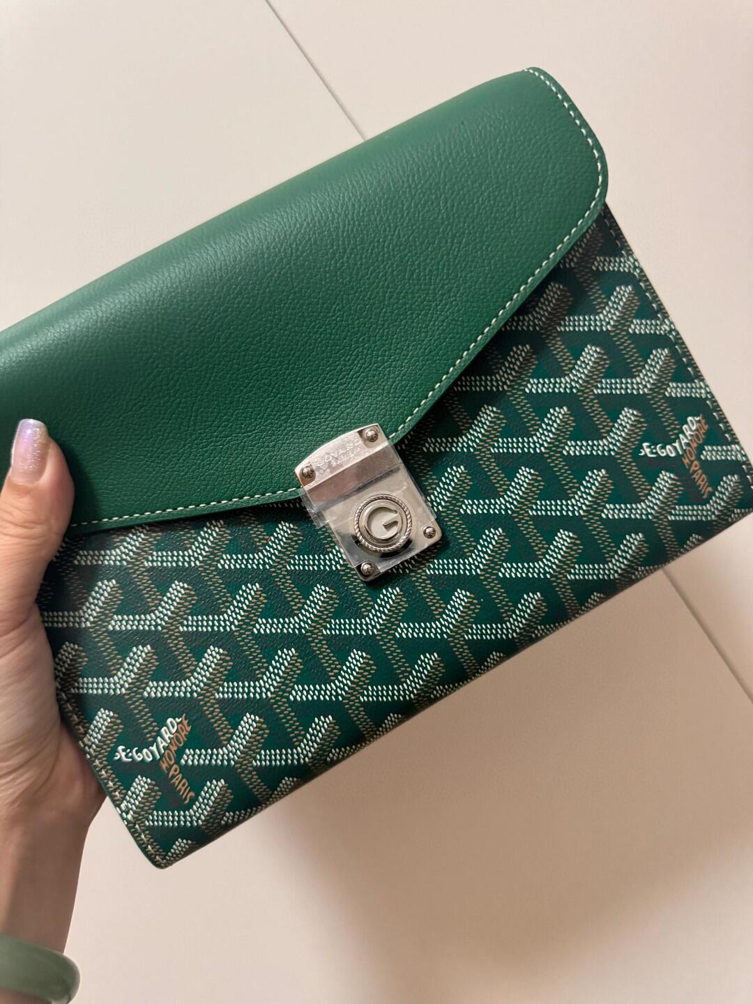 Bagsaaa G09ard Chypre Wallet-Pouch Green - 21 x 4 x 16 cm