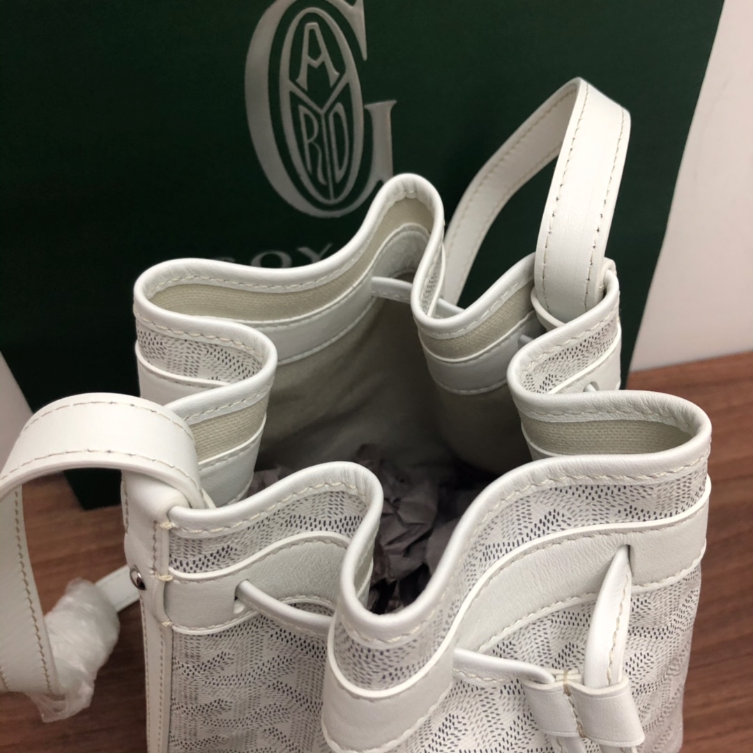 Bagsaaa G09ard Petit Flot Bucket Bag White - 23cm