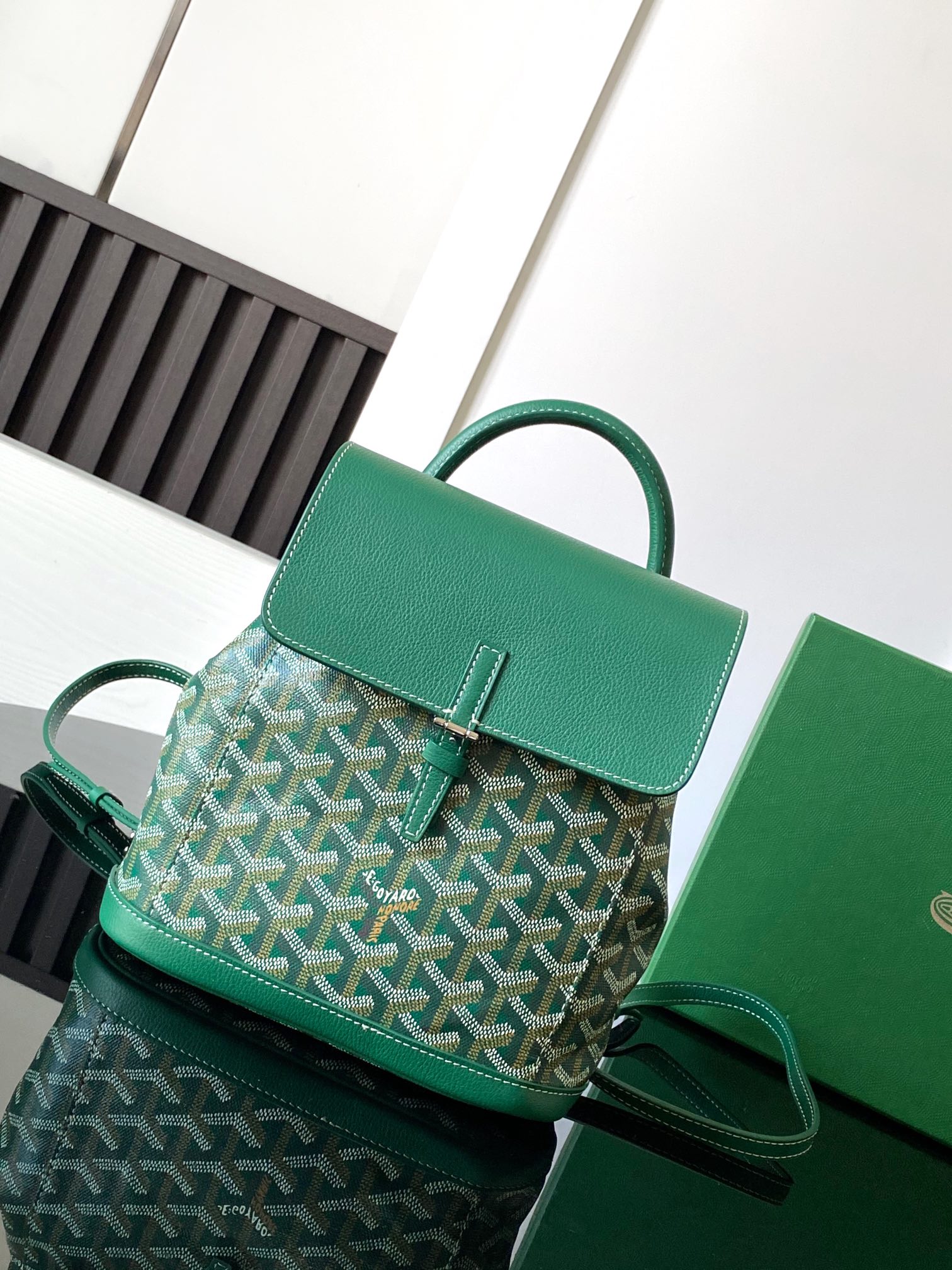 Bagsaaa G09ard Alpin Mini Backpack Green - 23 x 9.5 x 19 cm
