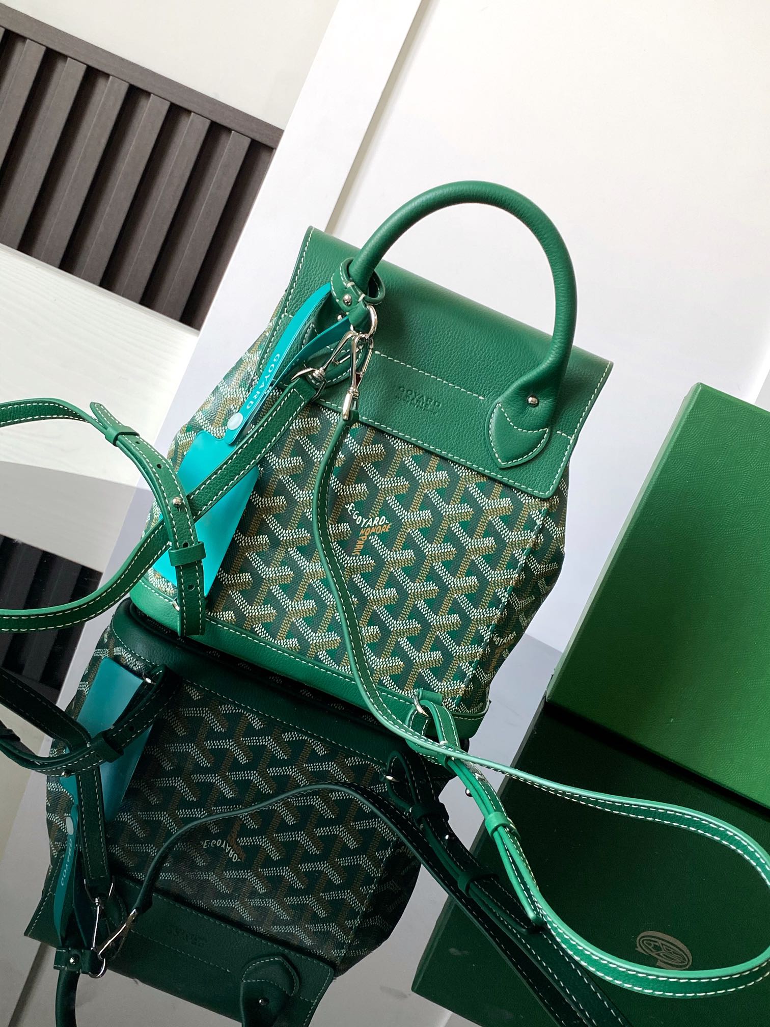 Bagsaaa G09ard Alpin Mini Backpack Green - 23 x 9.5 x 19 cm