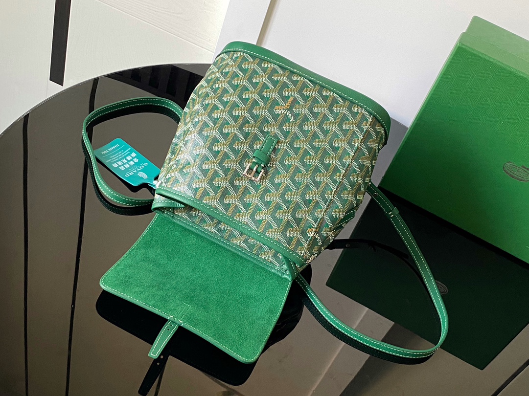 Bagsaaa G09ard Alpin Mini Backpack Green - 23 x 9.5 x 19 cm