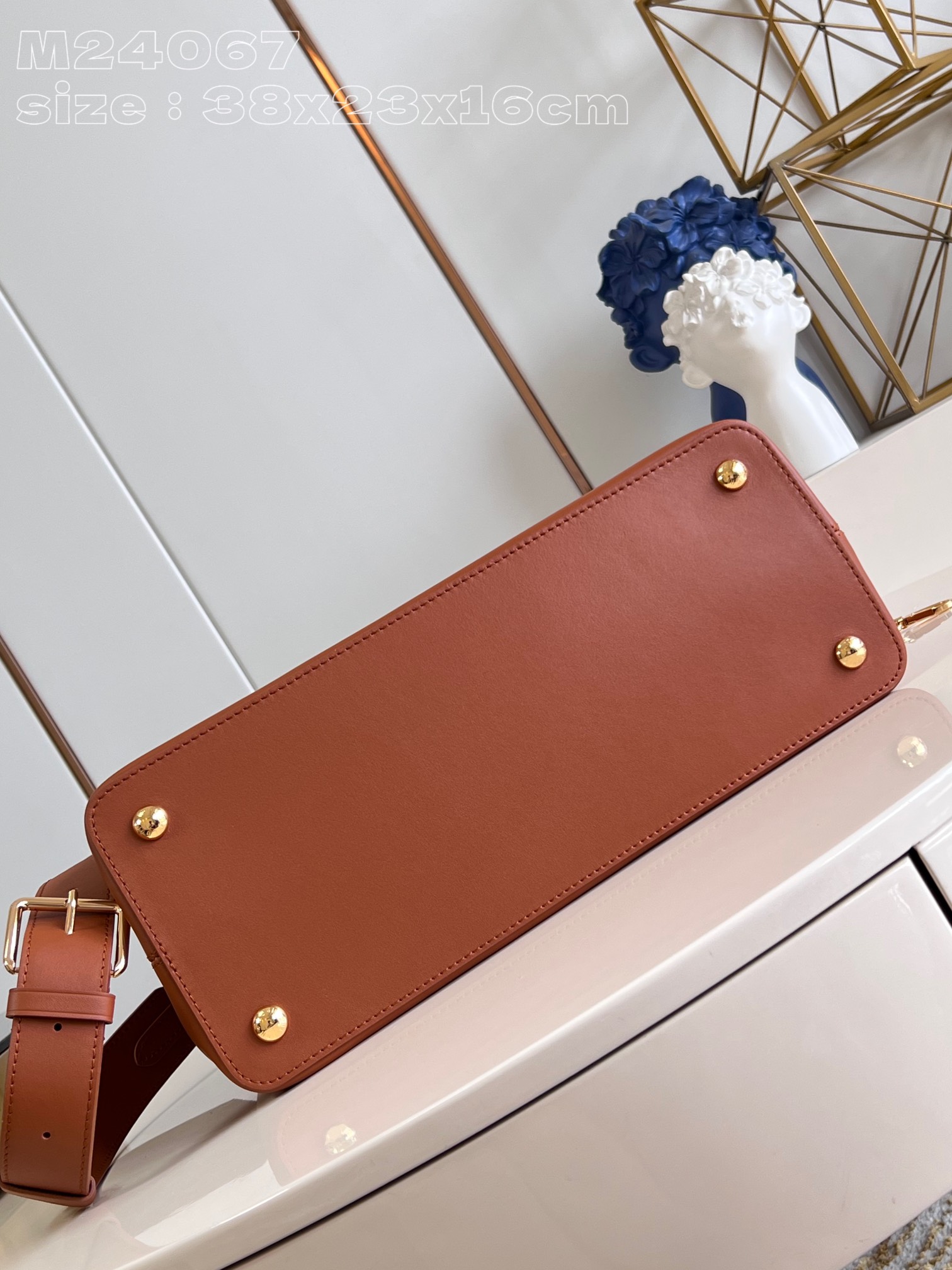 Bagsaaa L0vis Vvtt0n M24879 Capucines GM Souple Bag Brown - 38 x 23 x 16 cm