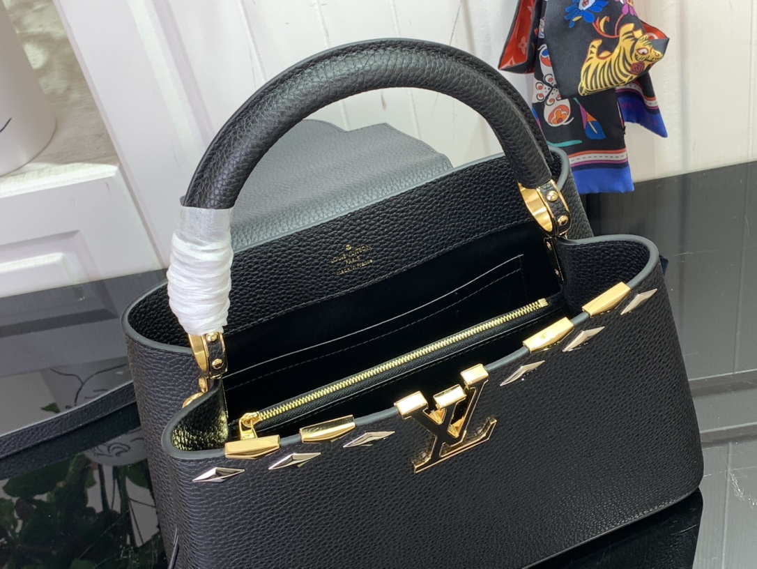 Bagsaaa L0vis Vvtt0n M12135 Capucines MM Bag Black - 31 x 20 x 11 cm