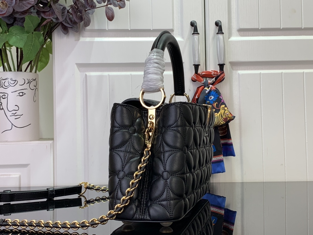 Bagsaaa L0vis Vvtt0n M25284 Capucines East-West MM Black - 33 x 19 x 9 cm