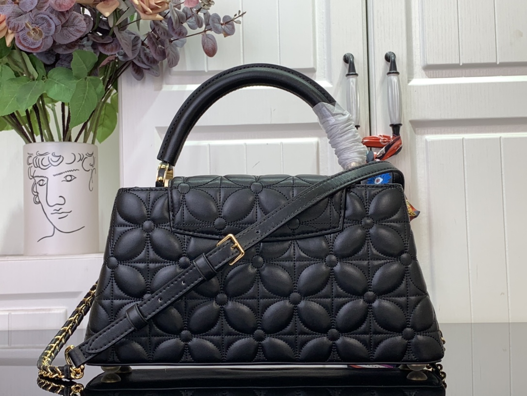 Bagsaaa L0vis Vvtt0n M25284 Capucines East-West MM Black - 33 x 19 x 9 cm