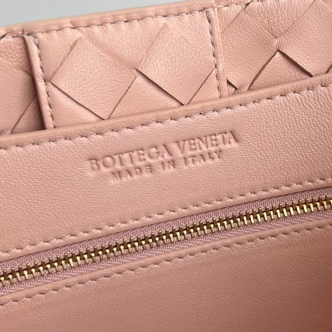 Bagsaaa B0tt*ga Ven*ta Andiamo Light Pink 766016 - 32x25x11 cm