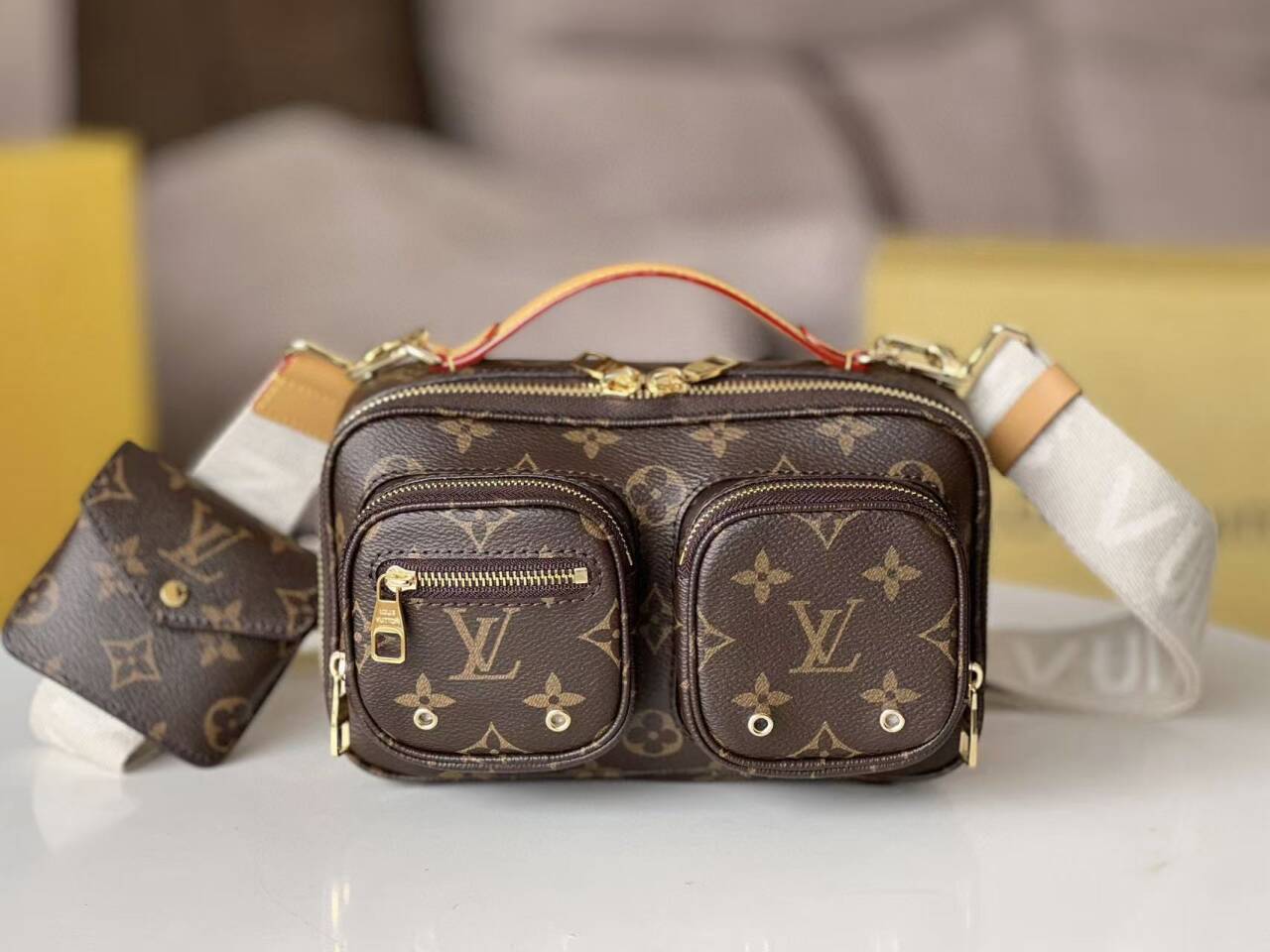 L0vis Vvtt0n UTILITY CROSSBODY M80446