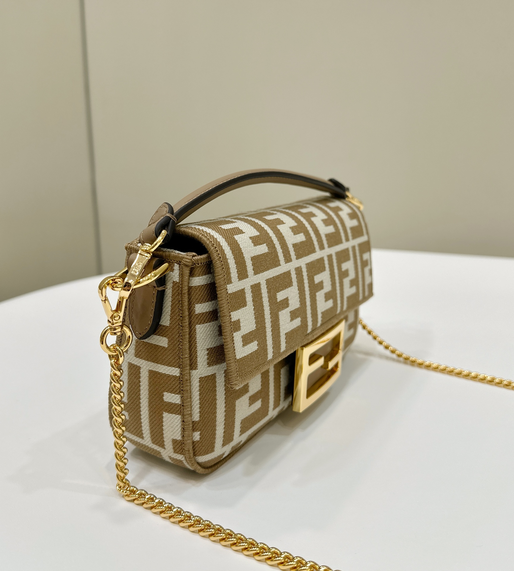 Bagsaaa F**di Baguette Mini Beige FF jacquard fabric bag - 20x5x13 cm