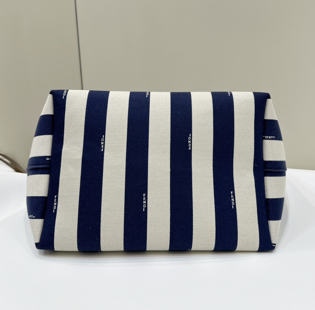 Bagsaaa F**di Large Roll Reversible shopper in Pequin striped and midnight blue FF fabric - 35cm