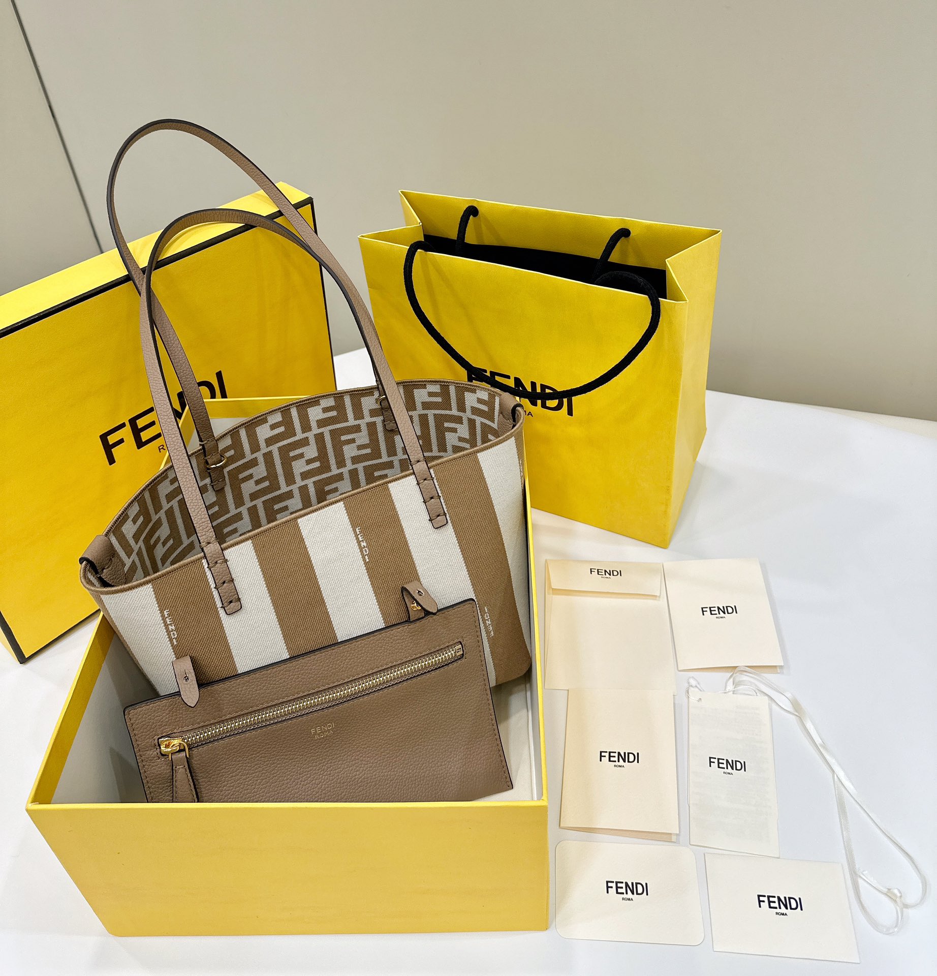 Bagsaaa F**di Small Roll Reversible shopper in Pequin striped and beige FF fabric - 23cm