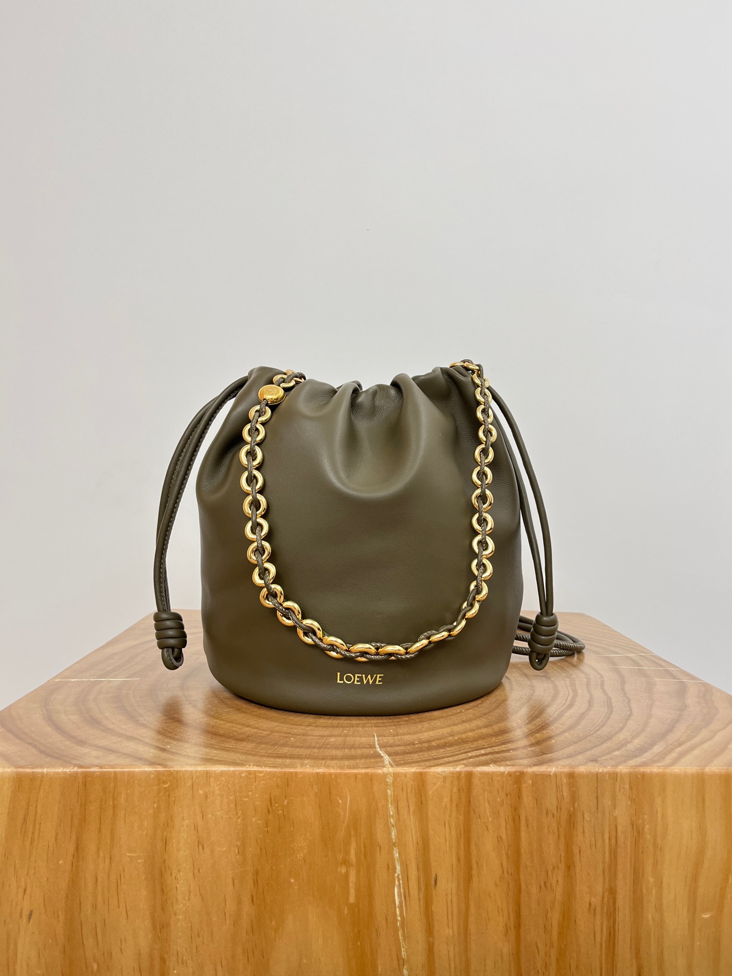 Bagsaaa L0ew* Flamenco purse bucket in mellow nappa lambskin khaki green - 32*17*24cm