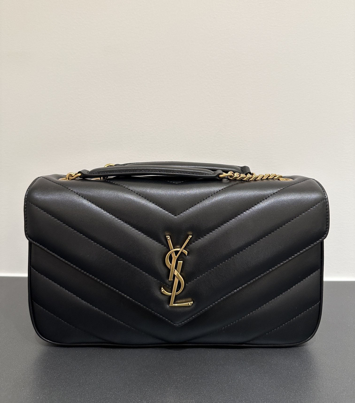 Bagsaaa Y51 Loulou Medium In Matelassé Lambskin 801439 Black - 29 x 17 x 8 CM