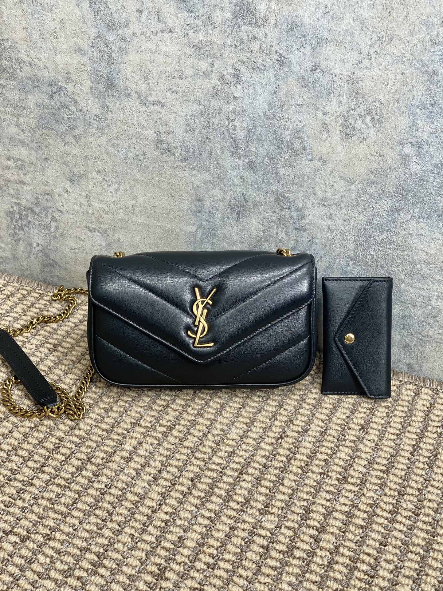 Bagsaaa Y51 Loulou Mini In Lambskin 821749 Black - 20 X 12 X 5 CM