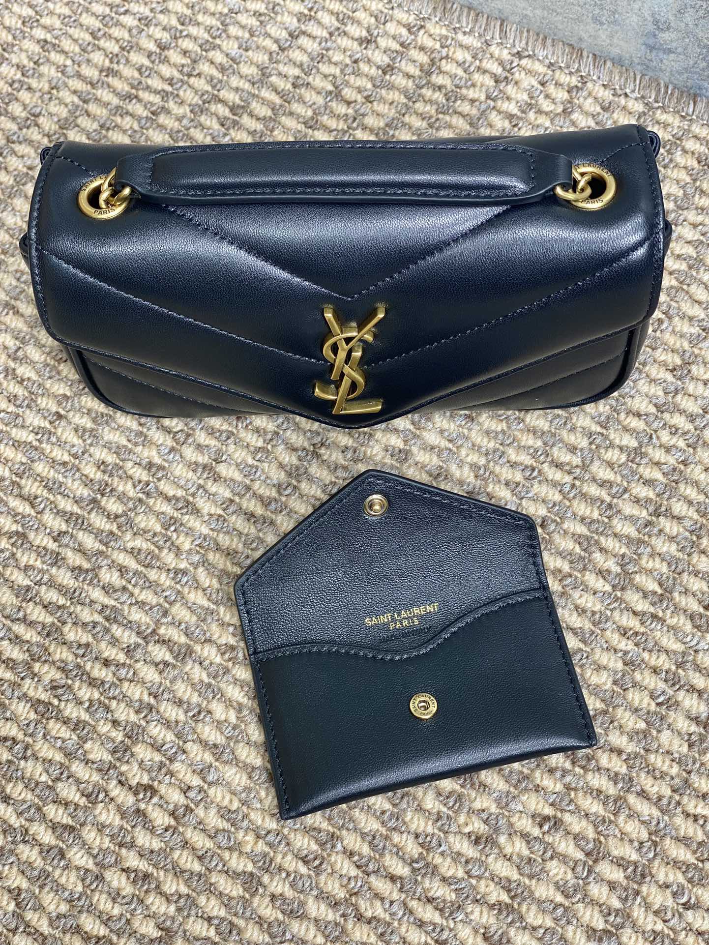 Bagsaaa Y51 Loulou Mini In Lambskin 821749 Black - 20 X 12 X 5 CM