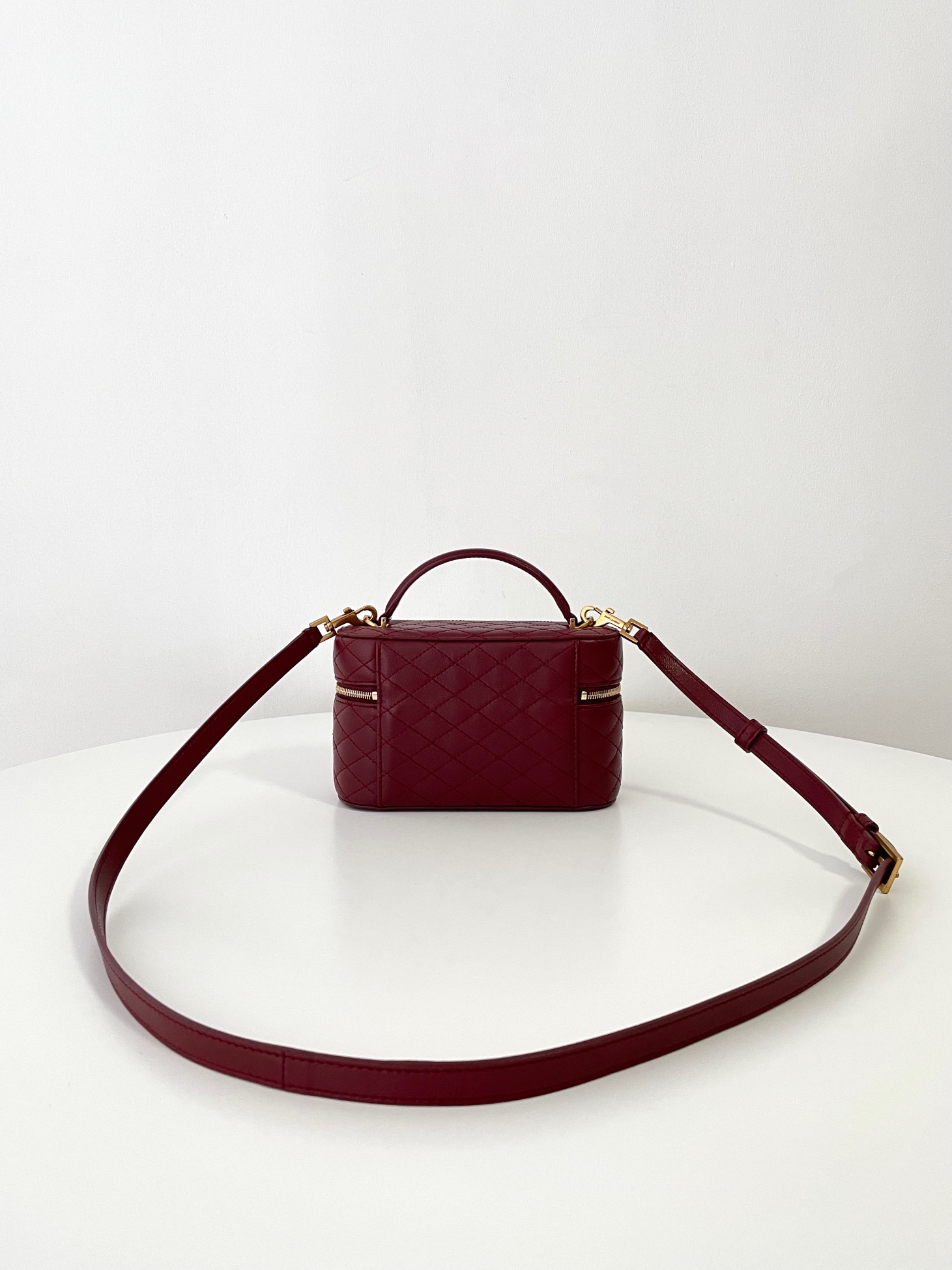 Bagsaaa Y51 Gaby Vanity Bag In Lambskin 766731 Dark Red - 18 X 11 X 6.5 CM
