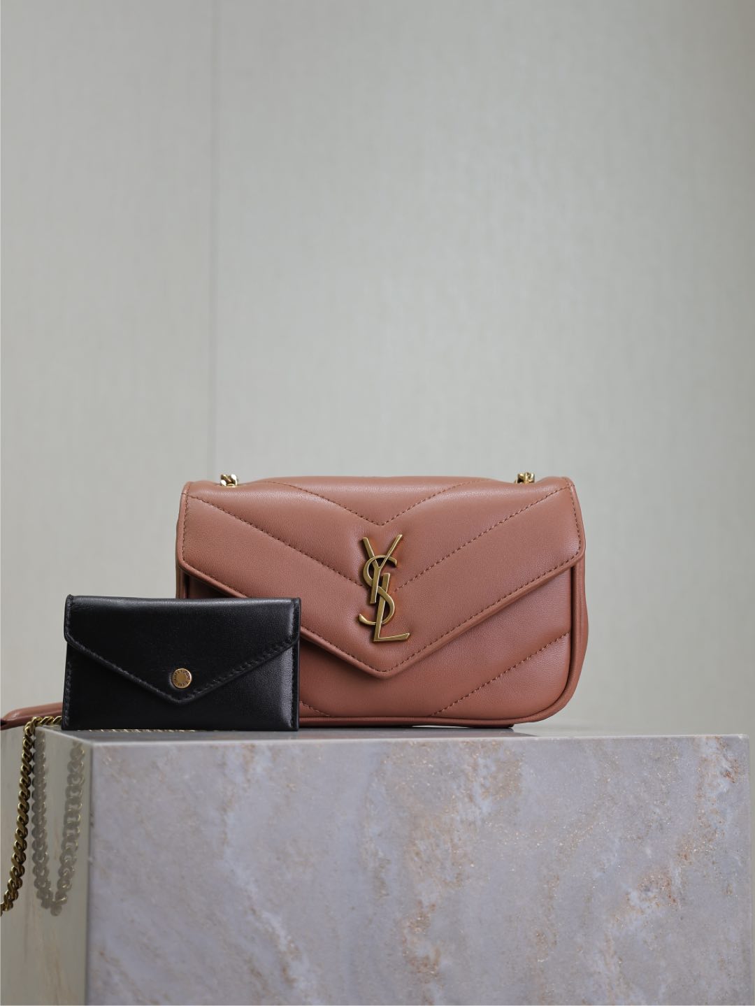 Bagsaaa Y51 Loulou Mini In Lambskin 821749 Pink - 20 X 12 X 5 CM
