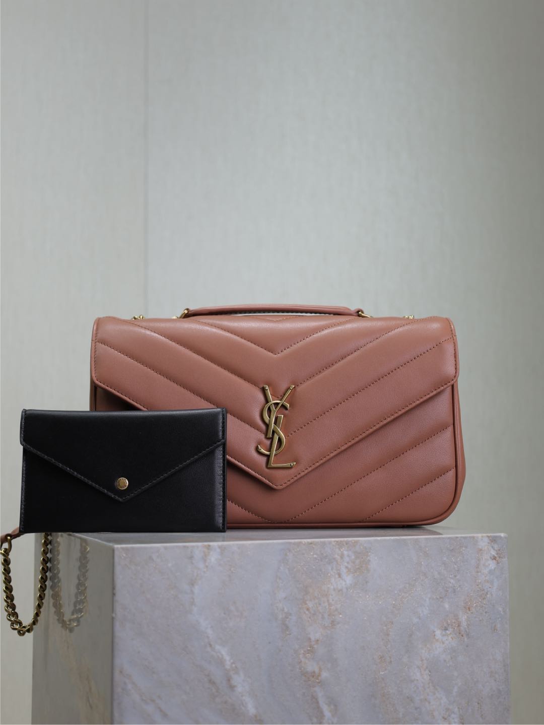 Bagsaaa Y51 Loulou Medium In Matelassé Lambskin 801439 Pink - 29 x 17 x 8 CM
