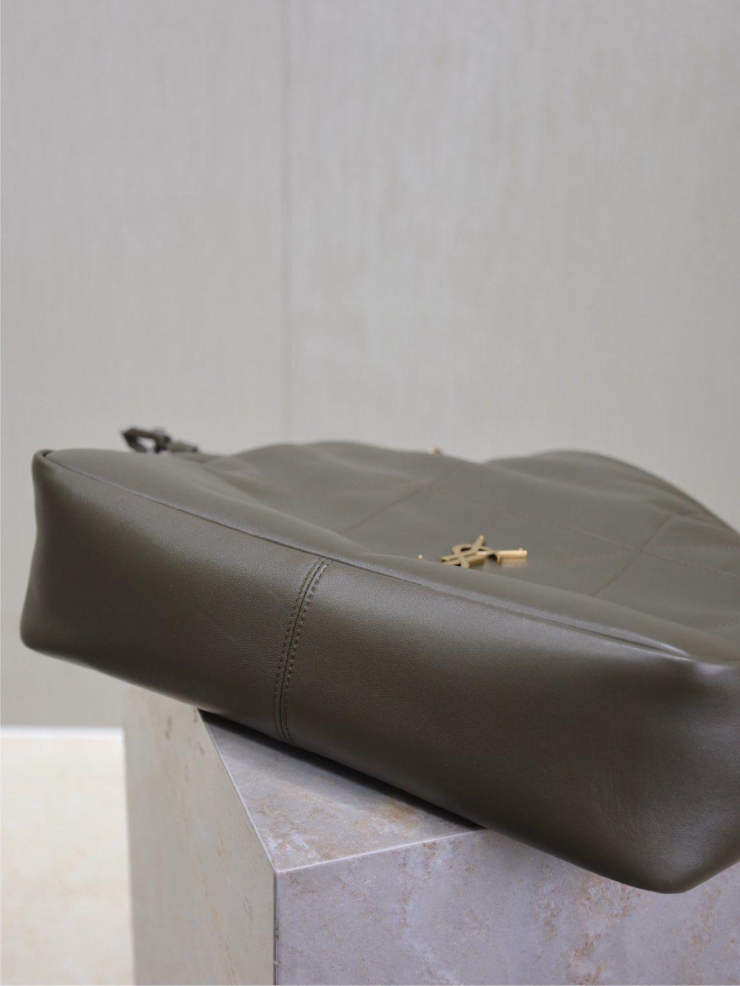 Bagsaaa Y51 Jamie Shopping in lambskin 809824 light musk - 35 X 35 X 10 CM