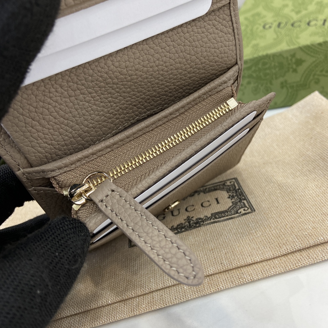 Bagsaaa Gvc*1 GG Emblem mini wallet 815901 taupe - 11cm