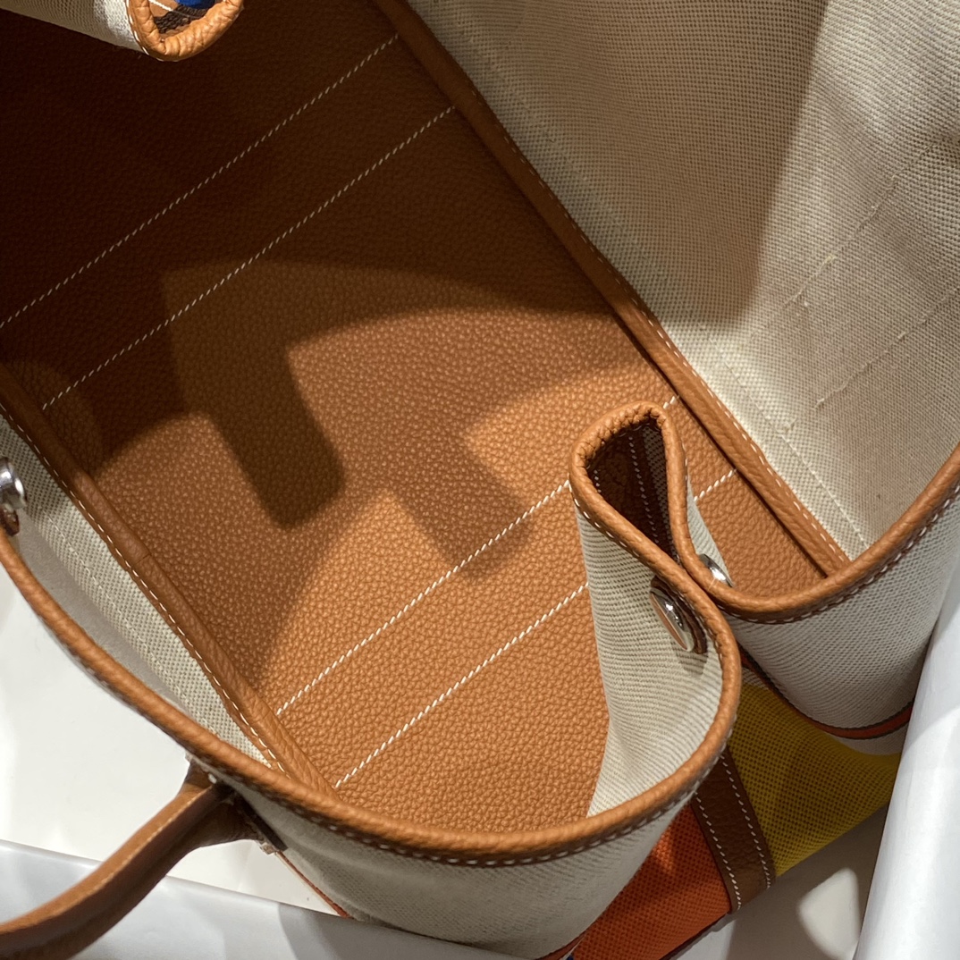 Bagsaaa H**me5 Garden Party Voyage 36 Bag
