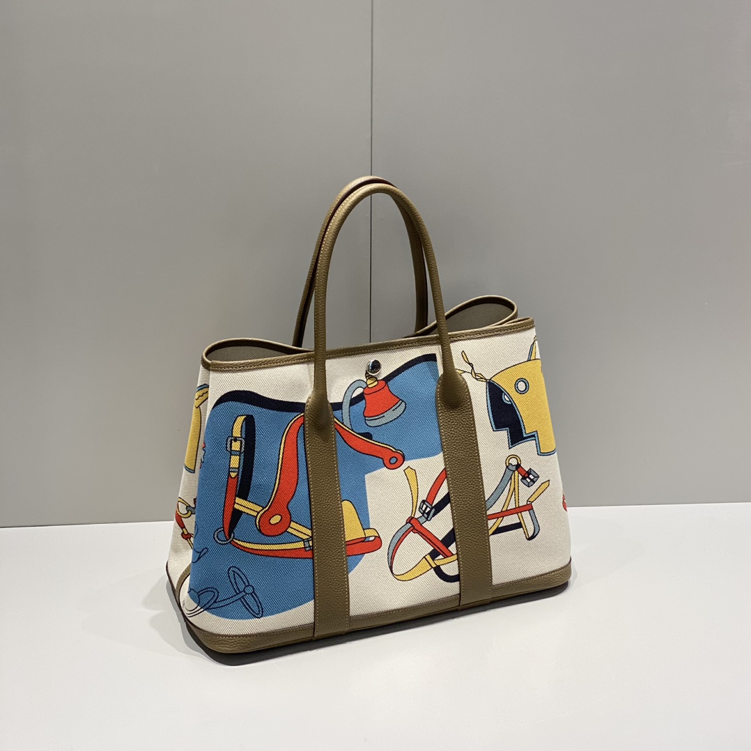 Bagsaaa H**me5 Garden Party Voyage 36 Bag 02