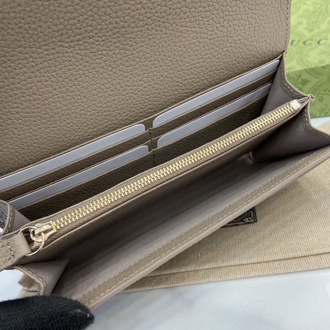 Bagsaaa Gvc*1 GG Emblem continental wallet 815922 taupe - 19cm