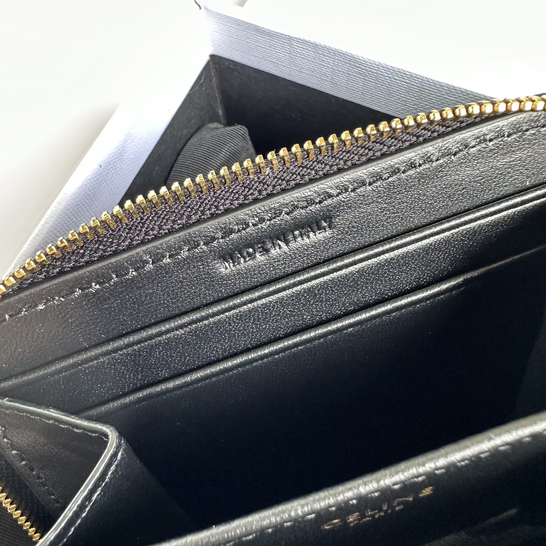 Bagsaaa Ce1i*e Compact Zipped Wallet Cuir Triomphe In Smooth Calfskin Black - 11 x 8.5 x 2 CM