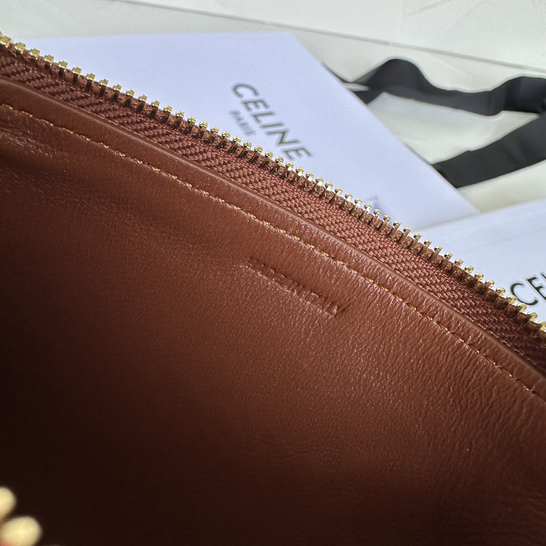 Bagsaaa Ce1i*e Coin And Card Pouch Cuir Triomphe In Smooth Calfskin Brown - 13cm
