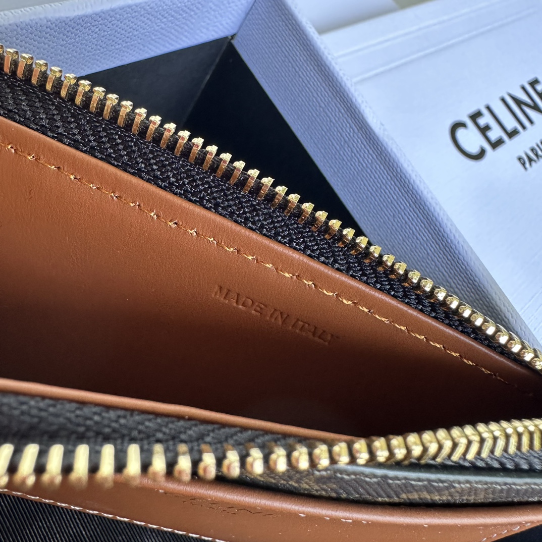 Bagsaaa Ce1i*e Zipped Card Holder in Triomphe Canvas and Lambskin - 11.5cm