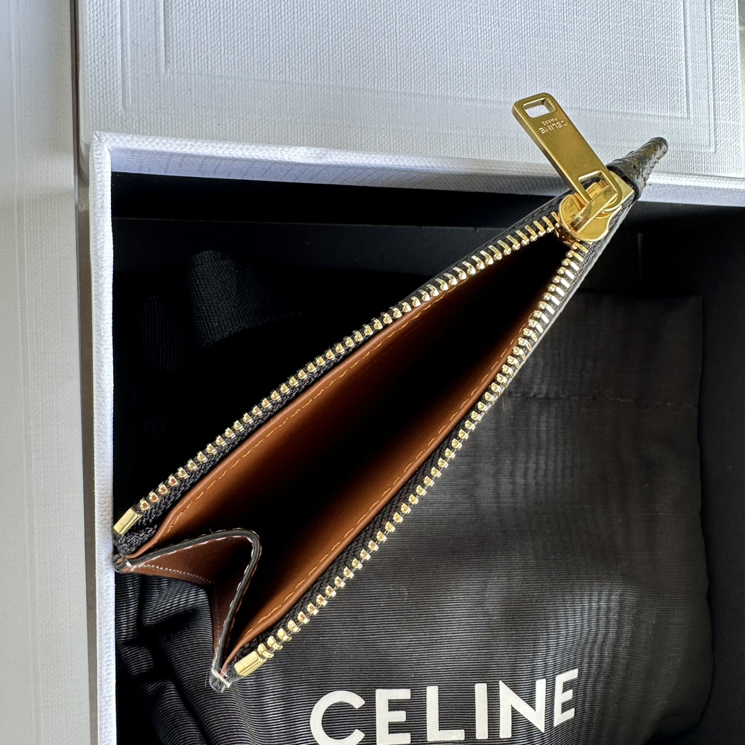 Bagsaaa Ce1i*e Zipped Card Holder in Triomphe Canvas and Lambskin - 11.5cm