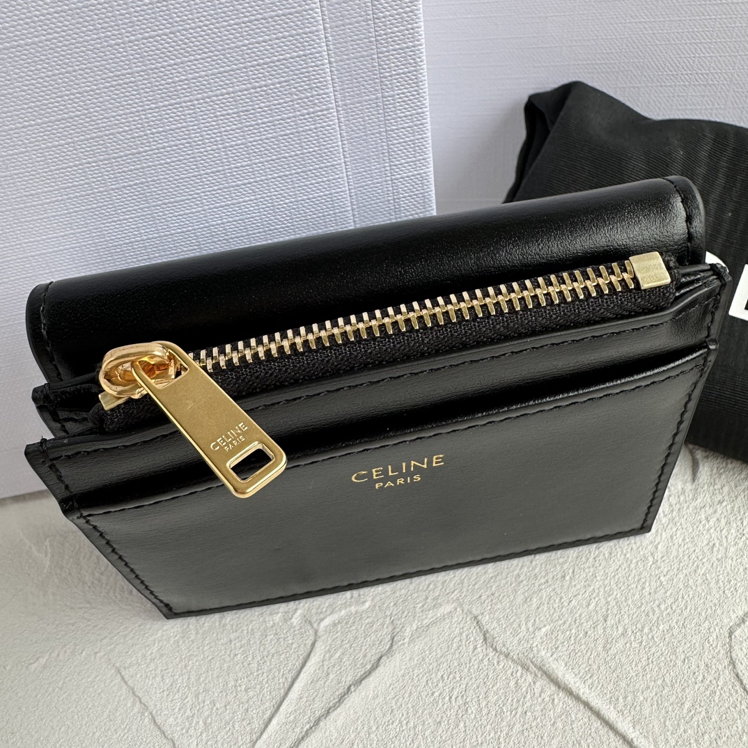 Bagsaaa Ce1i*e Compact Wallet With Coin Triomphe In Shiny Calfskin Black - 10cm