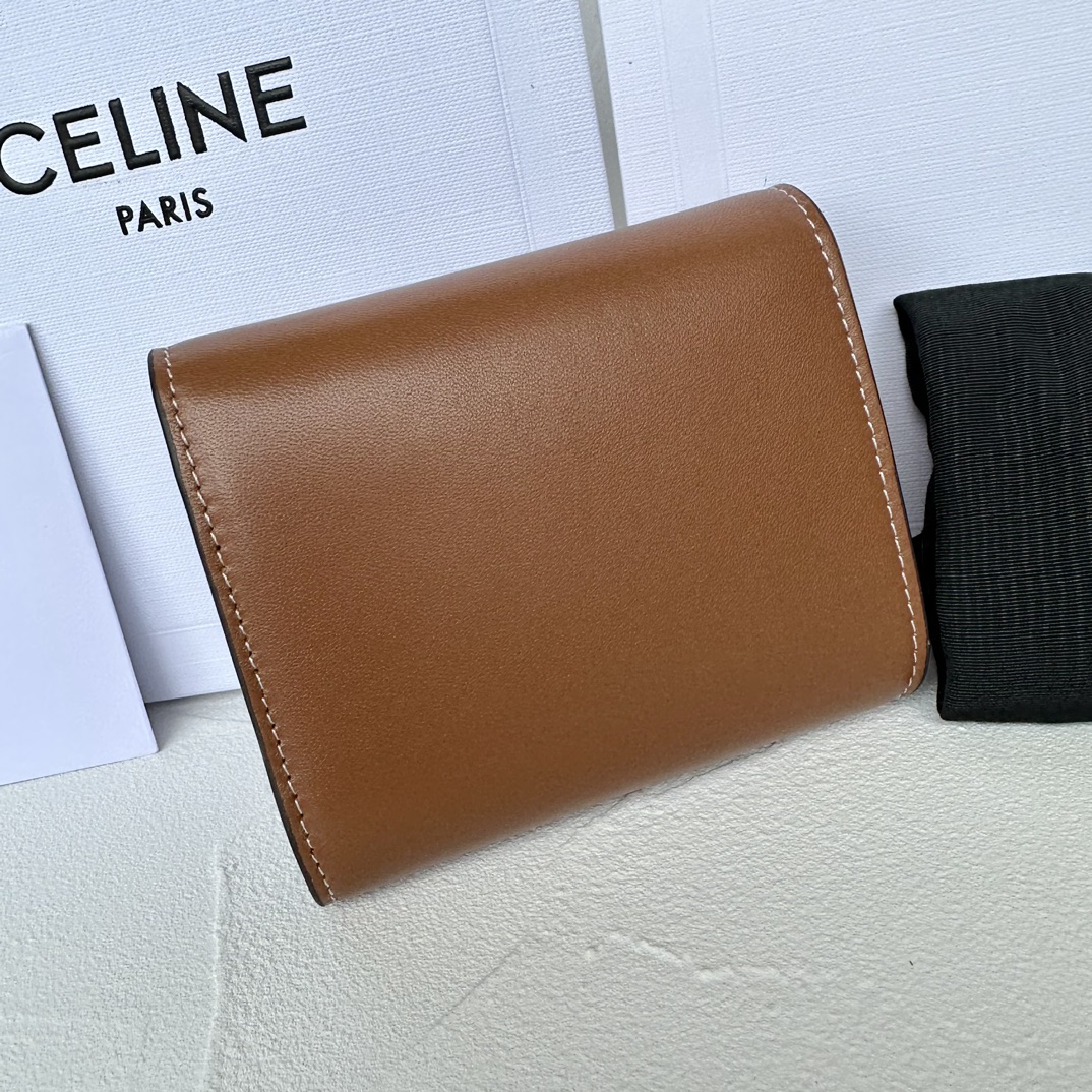 Bagsaaa Ce1i*e Small Flap Wallet Triomphe in Shiny Smooth Lambskin Brown - 10.5cm
