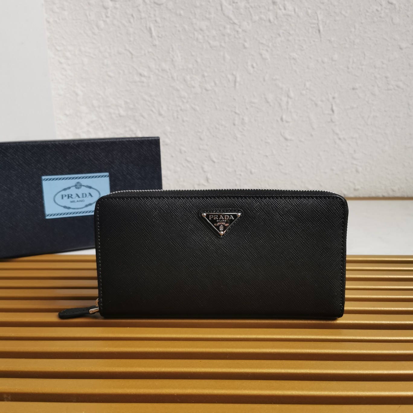 Bagsaaa Pra*a Large Saffiano Leather Wallet Black & Silver - 20cm