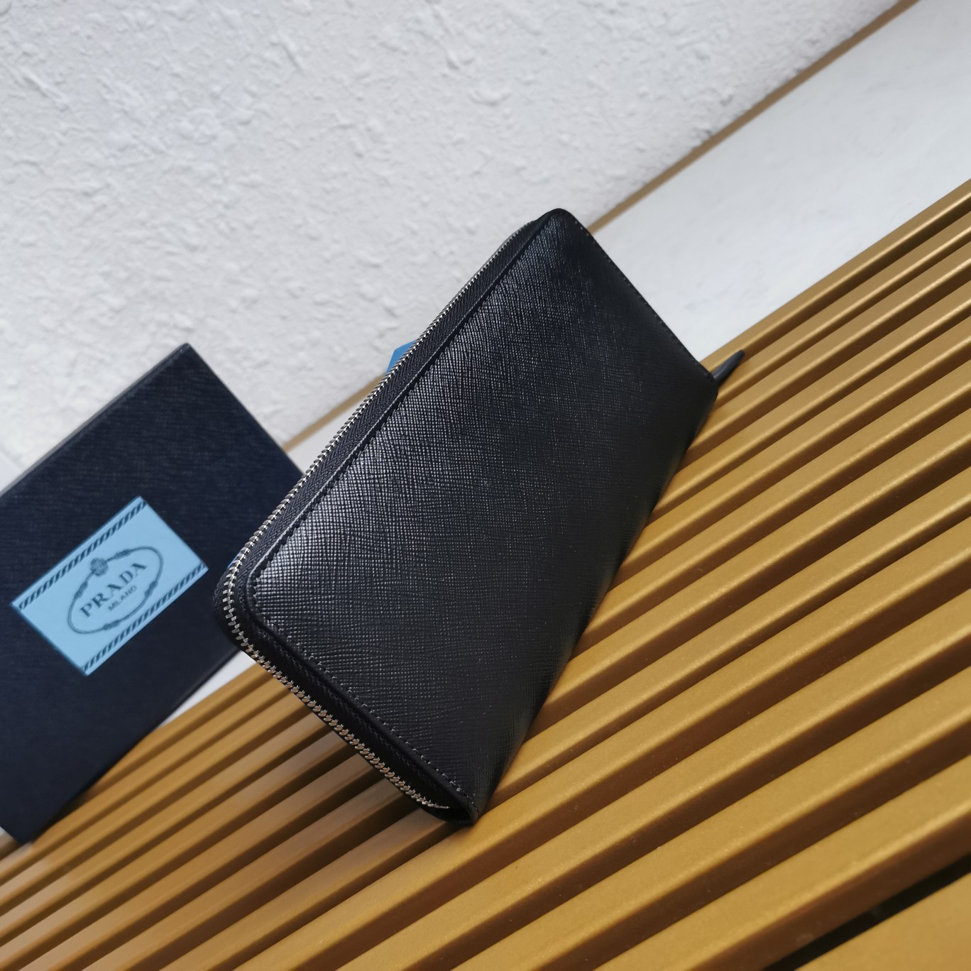 Bagsaaa Pra*a Large Saffiano Leather Wallet Black & Silver - 20cm