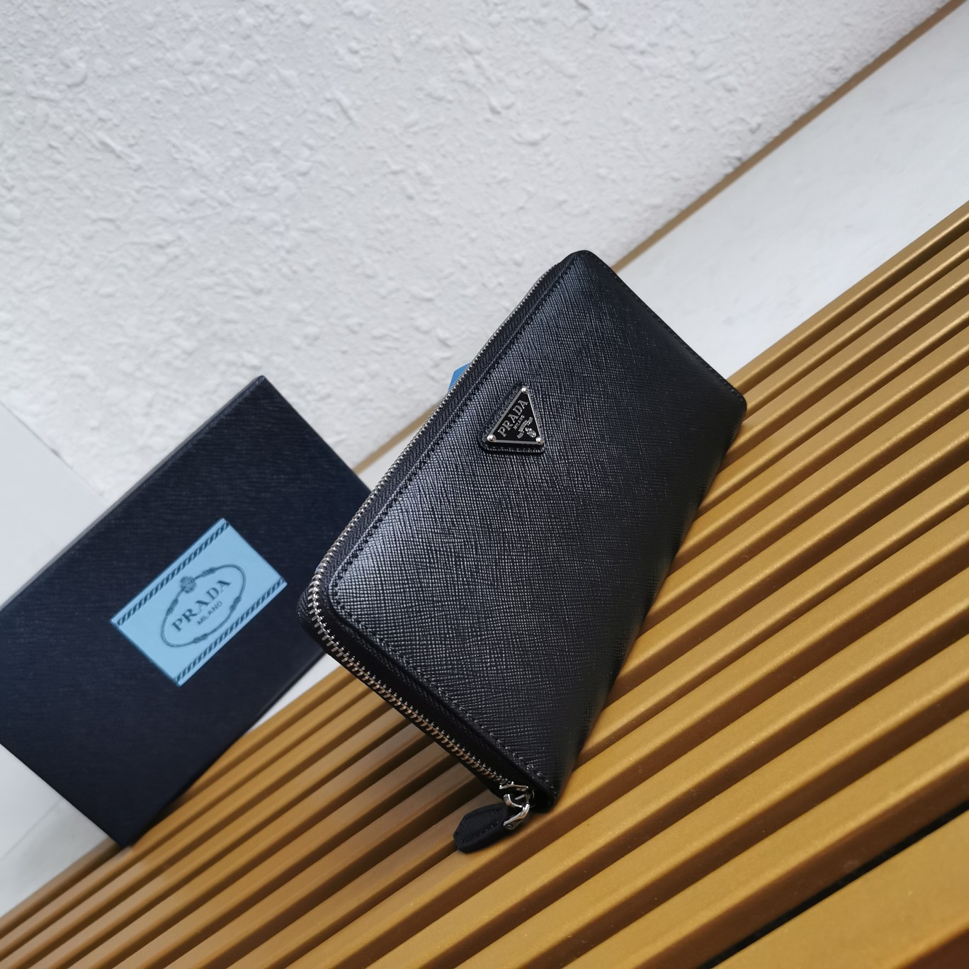 Bagsaaa Pra*a Large Saffiano Leather Wallet Black & Silver - 20cm
