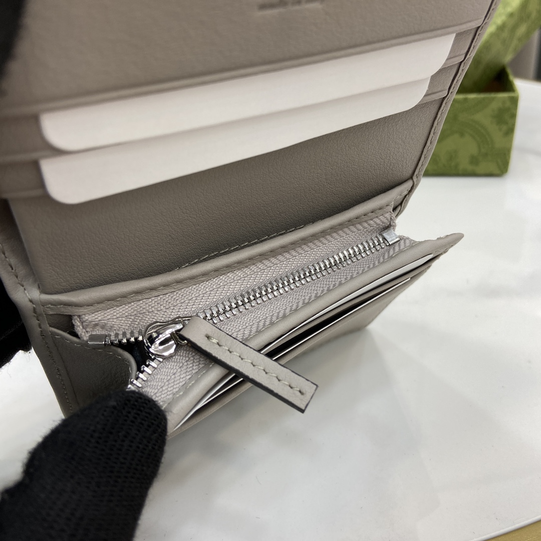 Bagsaaa Gvc*1 GG Marmont card case 790055 gray - 11cm
