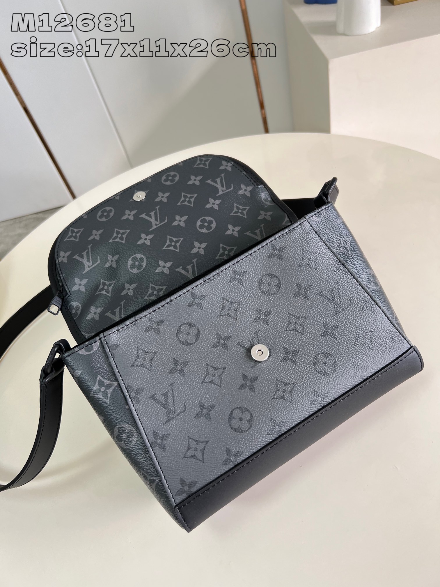 Bagsaaa L0vis Vvtt0n M12681 Pulse Messenger Bag - 26.6 x 17 x 11 cm