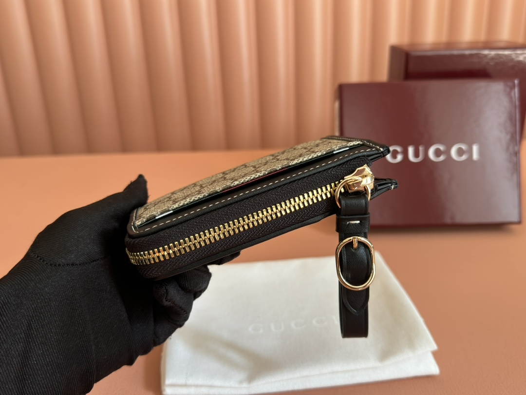 Bagsaaa Gvc*1 GG Emblem zip card case 821804 Black leather trim - 13cm