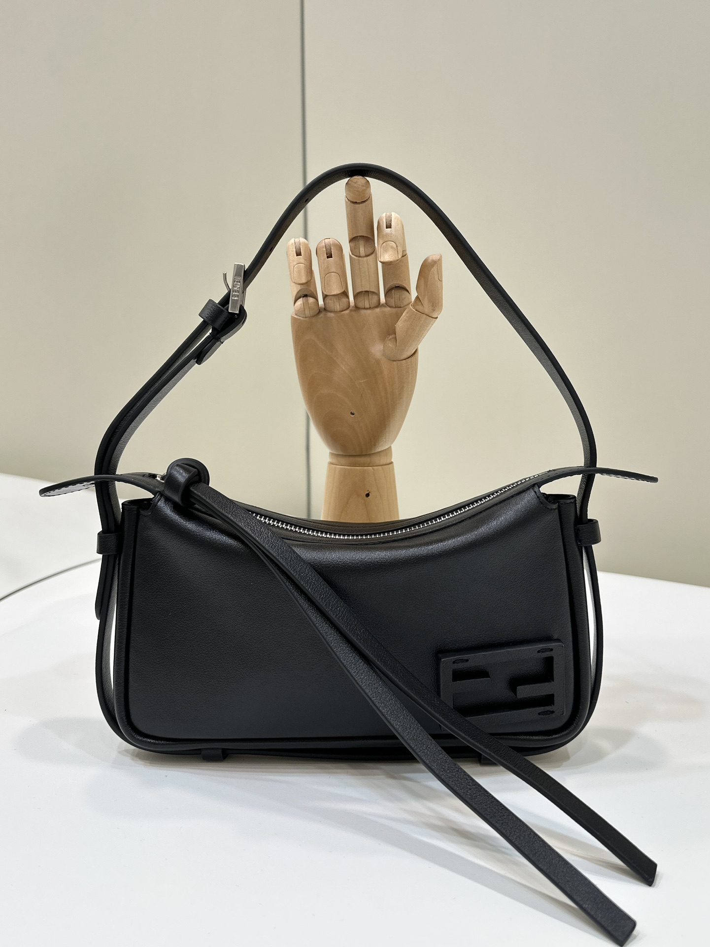 Bagsaaa Simply F**di Mini Black leather mini-bag - 22cm
