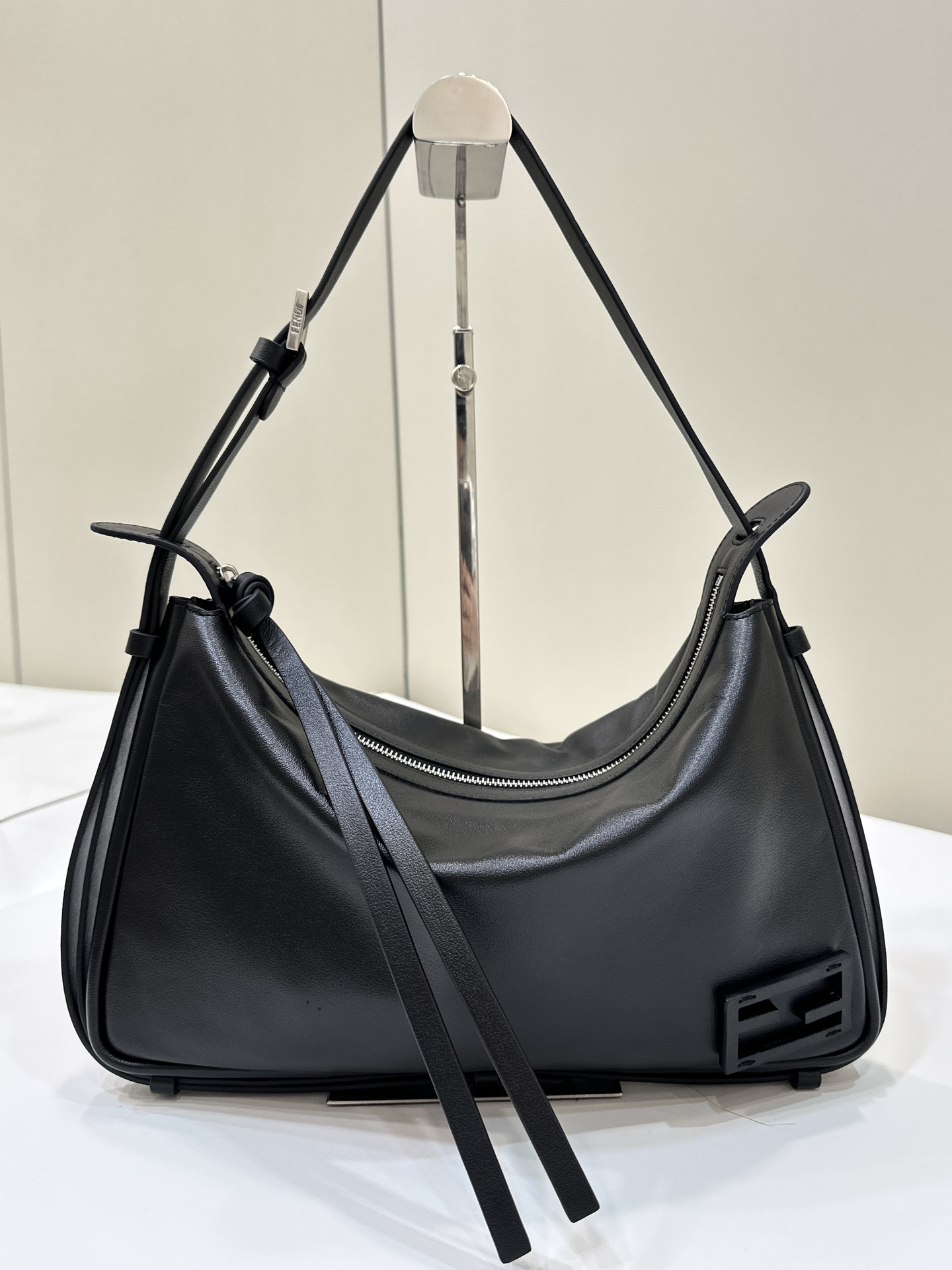 Bagsaaa Simply F**di Medium Black leather bag - 34.5cm