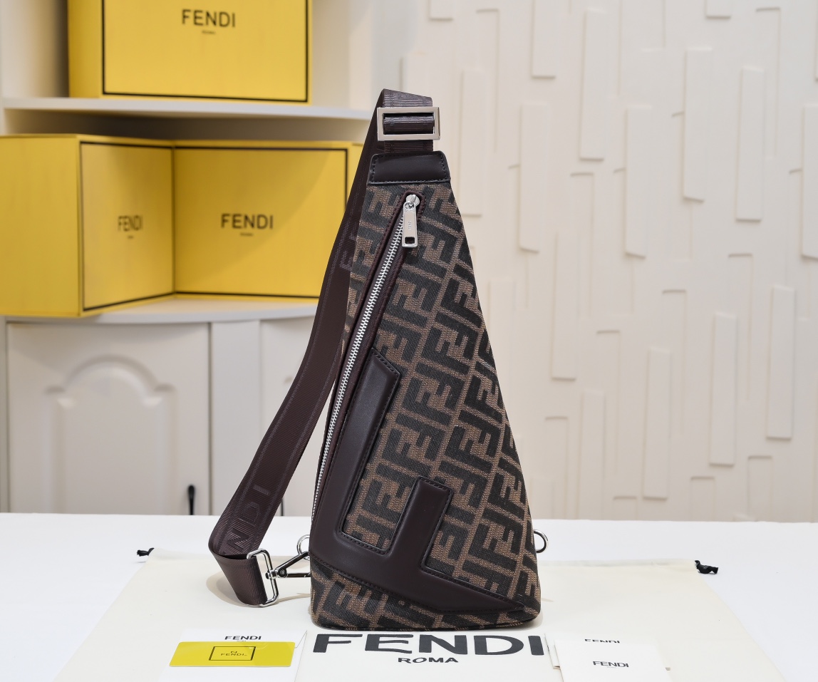 Bagsaaa FF Jacquard F**di Cono Brown FF jacquard one-shoulder backpack - 38cm