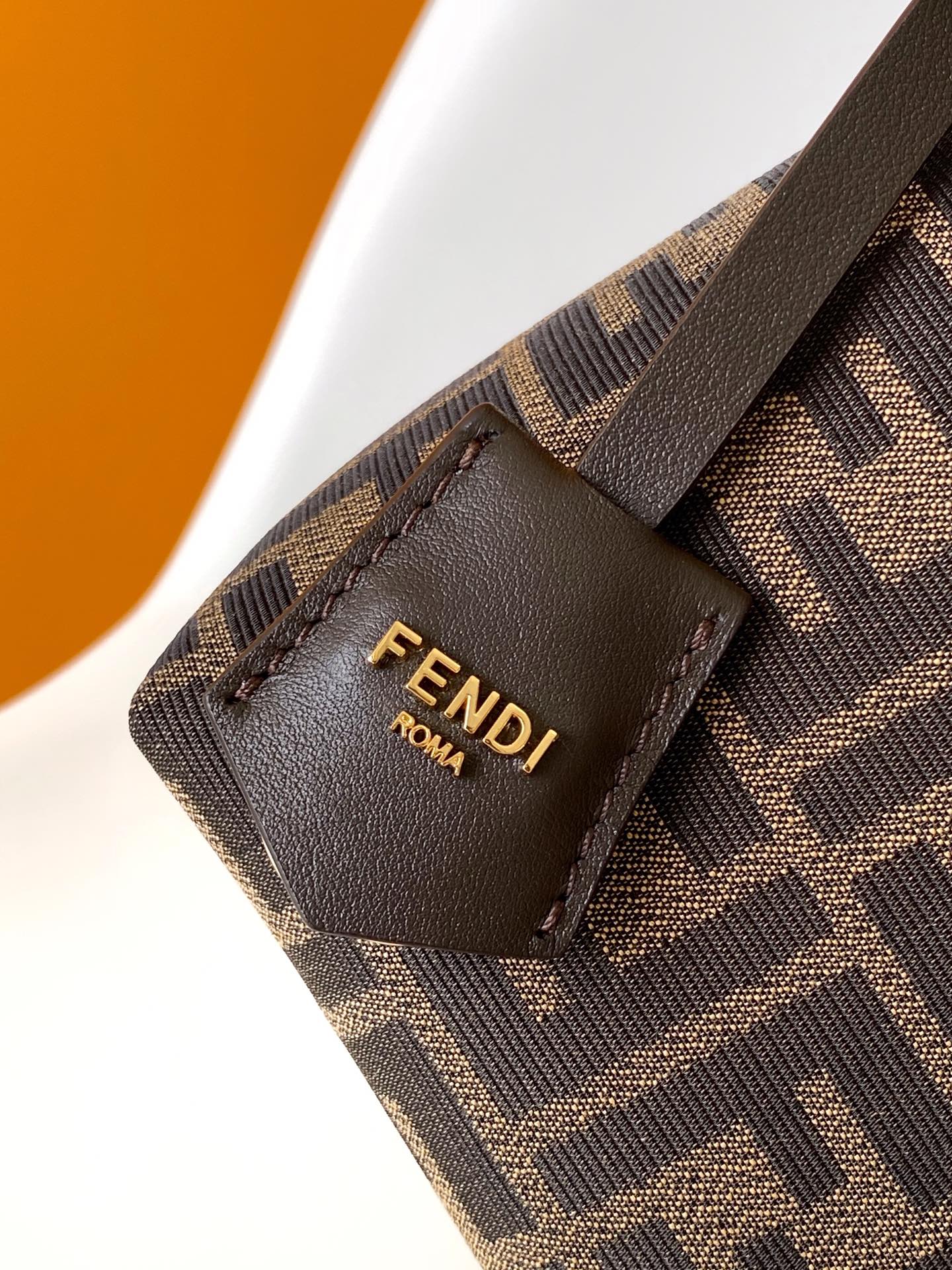 Bagsaaa F**di By The Way Soft Medium Brown FF jacquard fabric bag - 29cm