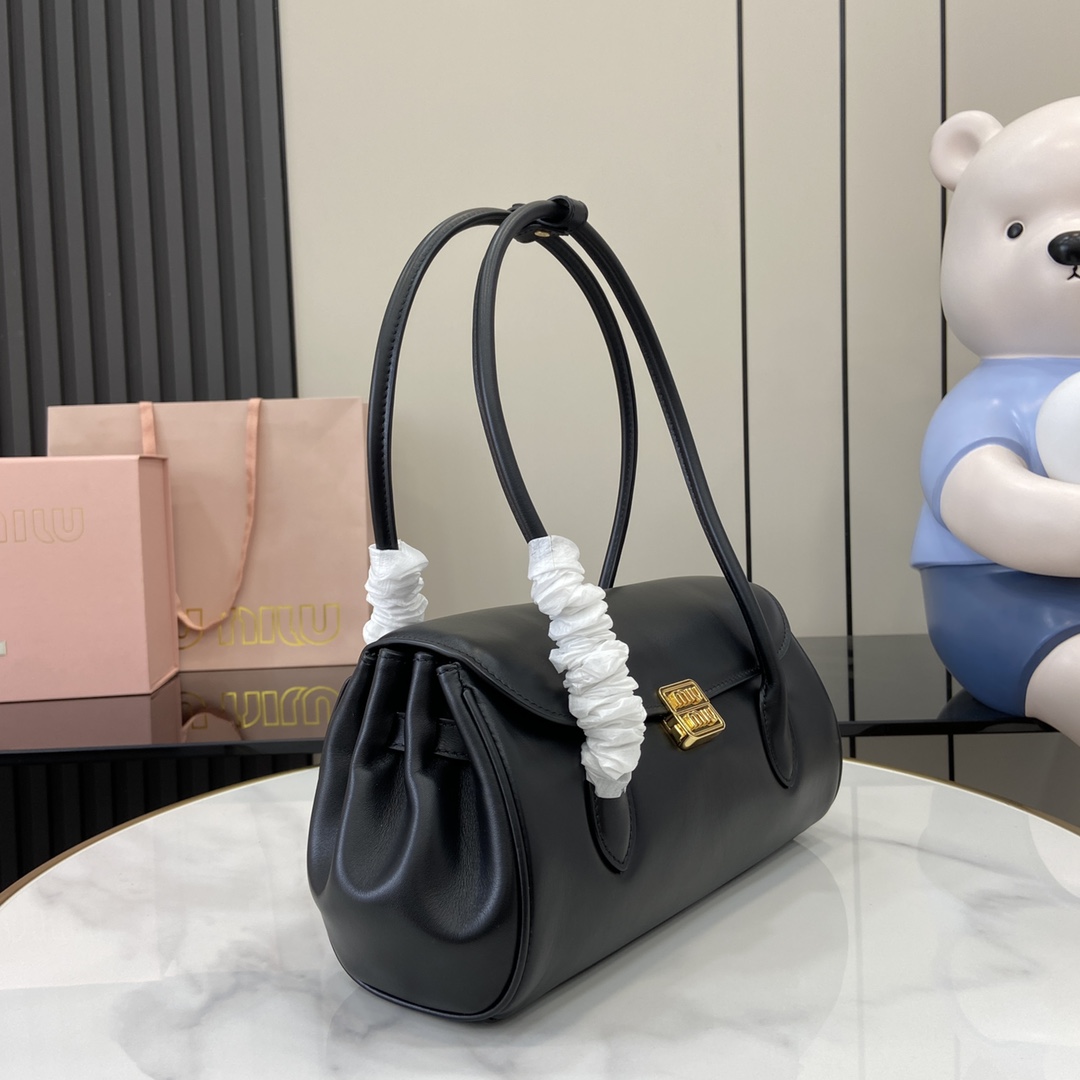 Bagsaaa Miu Miu Leather shoulder bag 5BD265 black - 28 cm