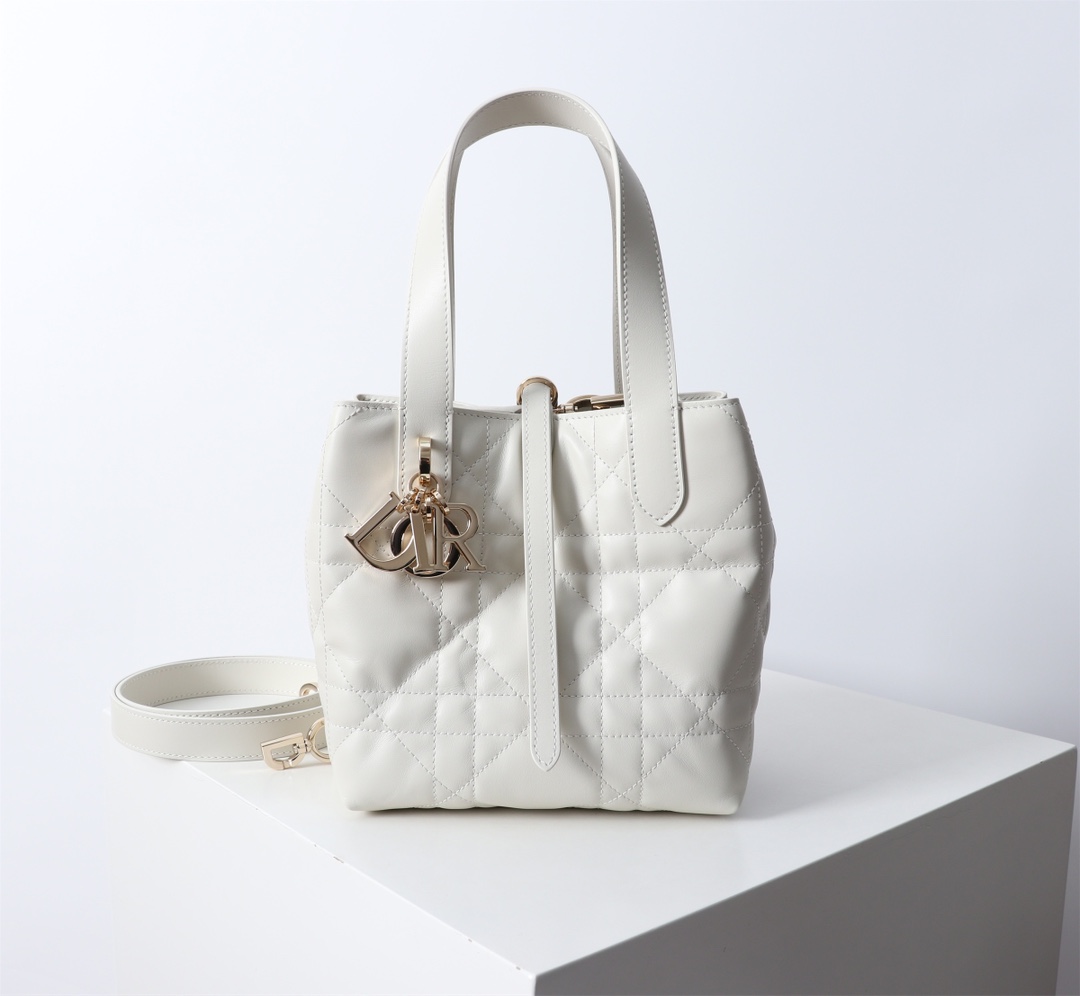 Bagsaaa Small D10r Toujours Vertical Tote Bag Latte Macrocannage Calfskin - 16 x 18 x 12 cm