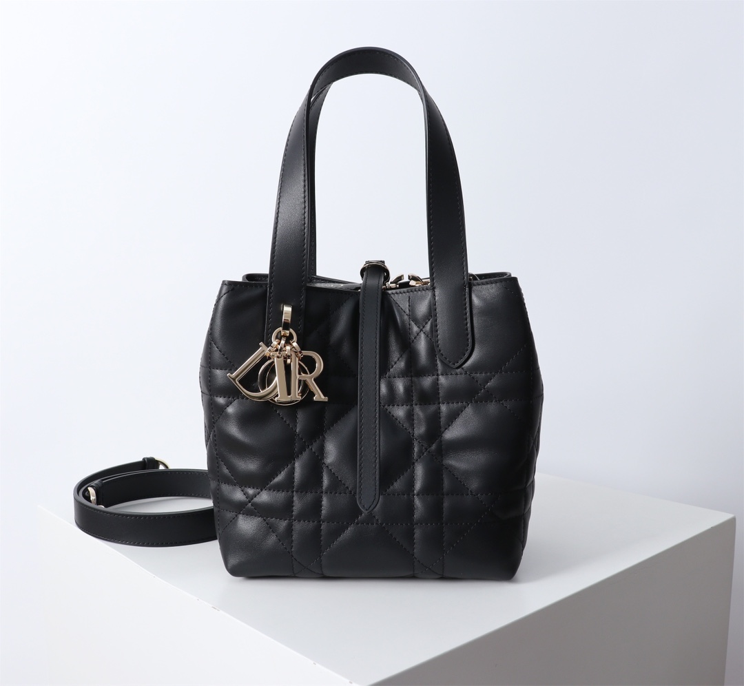 Bagsaaa Small D10r Toujours Vertical Tote Bag Black Macrocannage Calfskin - 16 x 18 x 12 cm