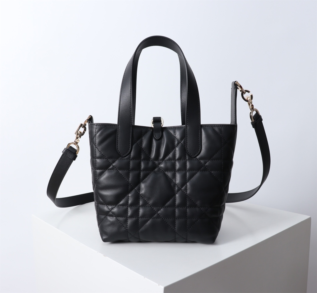 Bagsaaa Small D10r Toujours Vertical Tote Bag Black Macrocannage Calfskin - 16 x 18 x 12 cm