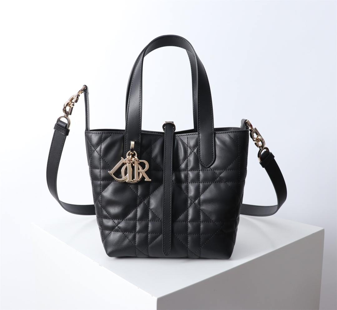Bagsaaa Small D10r Toujours Vertical Tote Bag Black Macrocannage Calfskin - 16 x 18 x 12 cm