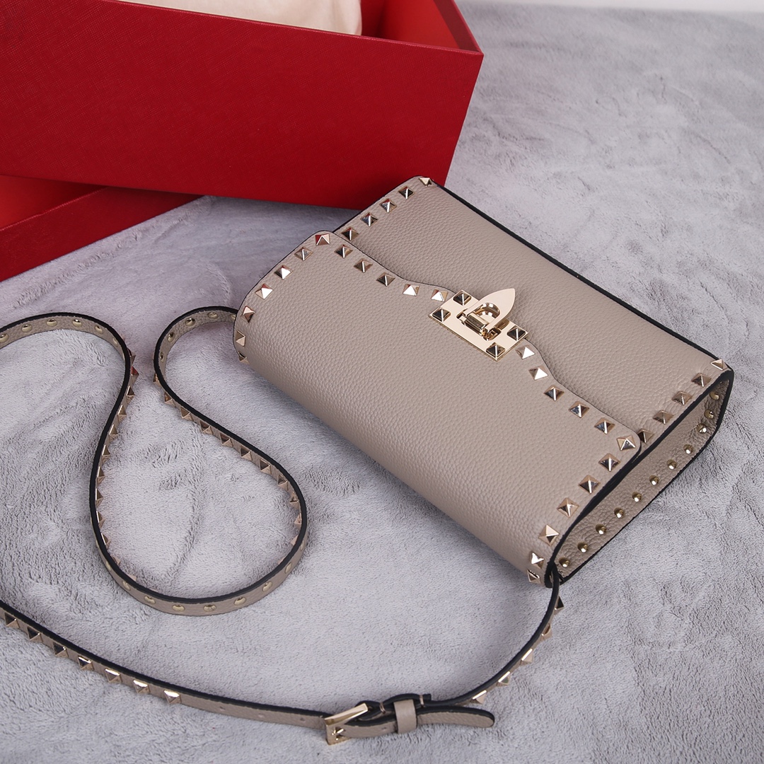 Bagsaaa Va1e*ntin0 Small Rockstud Grainy Calfskin Crossbody Bag Grey - 22.5cm