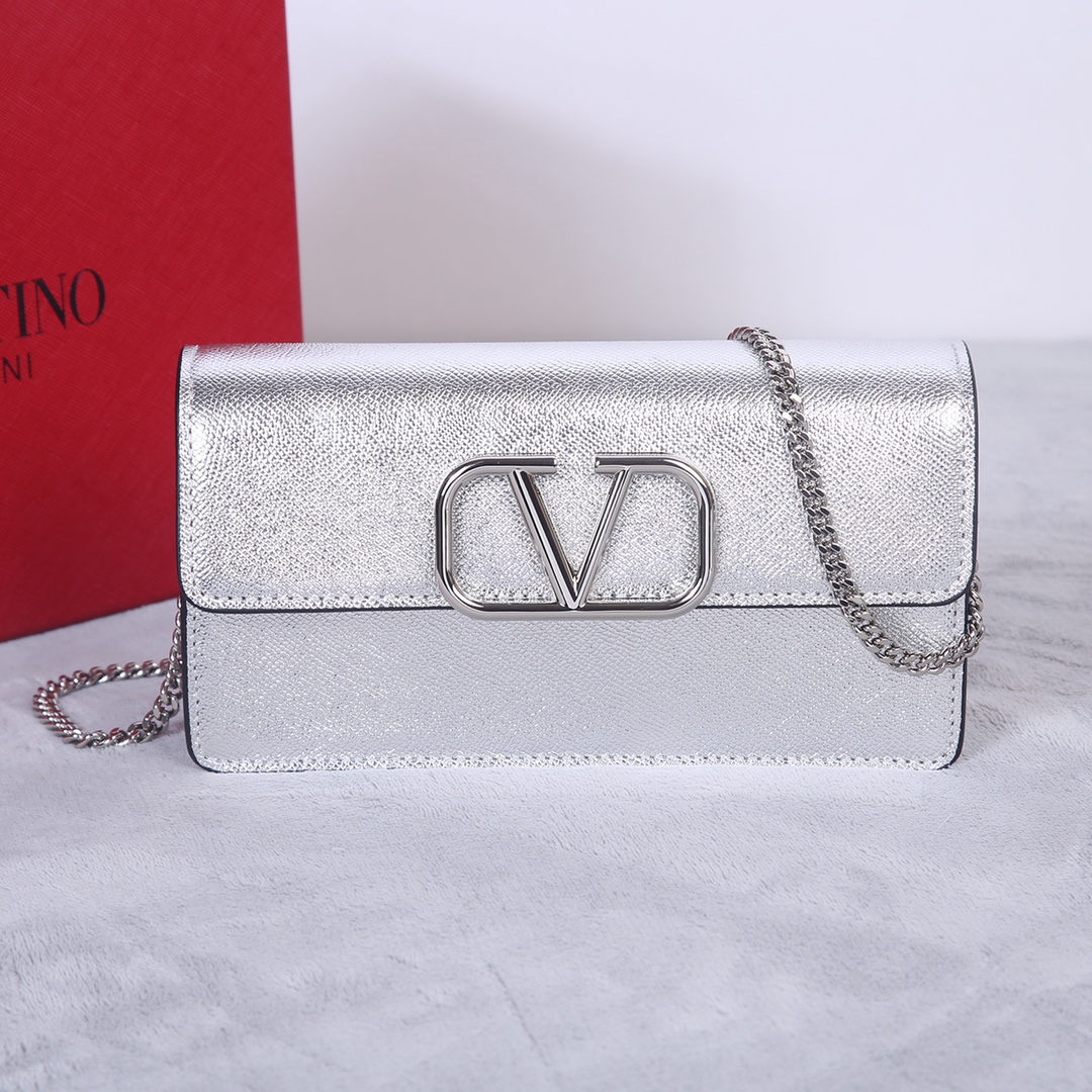 Bagsaaa Va1e*ntin0 Vlogo Signature Metallic Grainy Calfskin Wallet With Chain - 20cm